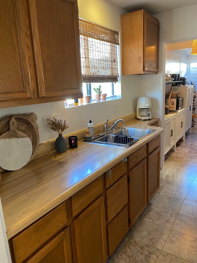 Kitchen - 1538 Penmar Ave