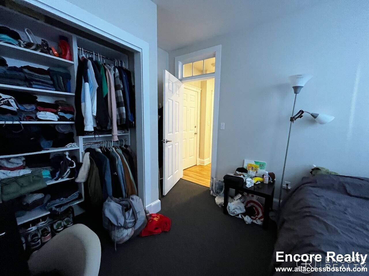 Building Photo - 822 Beacon St