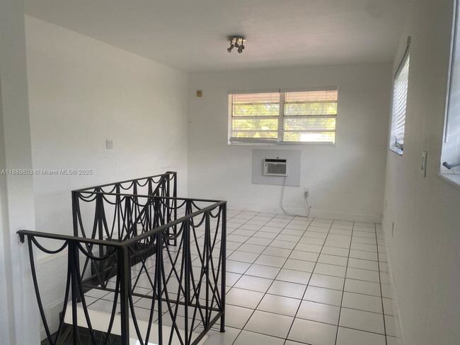 Building Photo - 421 NE 68th St