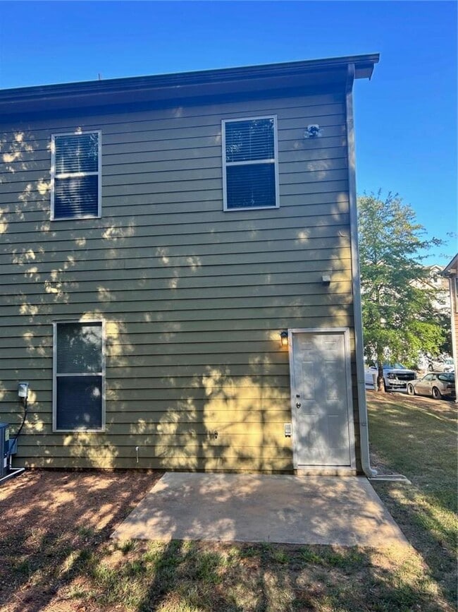 Building Photo - 3037 Bonnes Dr