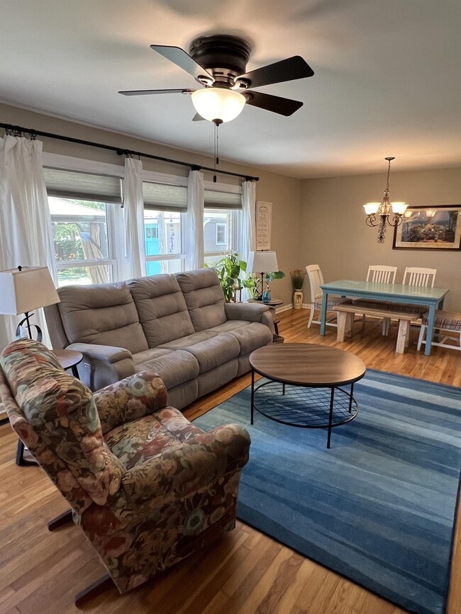 Building Photo - 601 E McKissock St