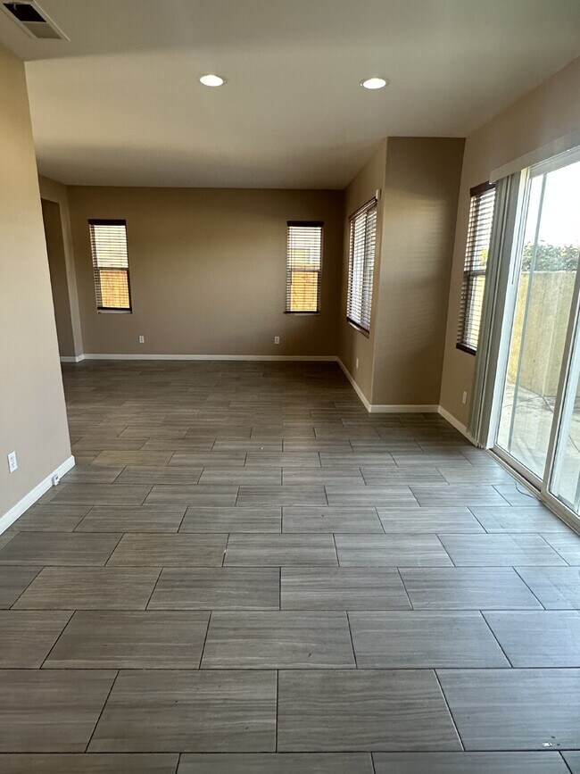 Building Photo - $3,750- 3 Bed / 3 Bath Home in National City