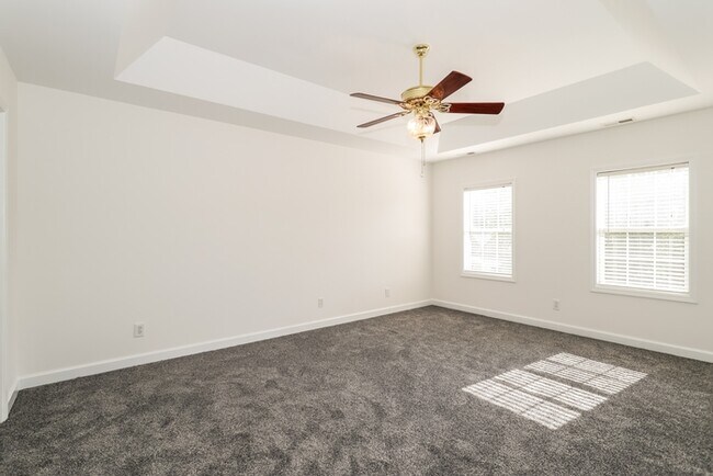 Building Photo - 110 Overhill Dr