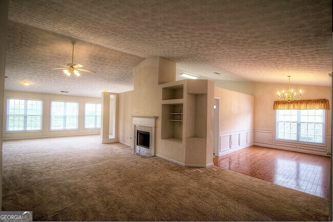 Building Photo - 3230 Kylay Ct NE