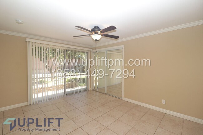 Building Photo - 5 Bedroom 2 Bath Home In Oceanside ** Move In Special $300 Off First Month's Rent**