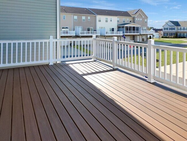 Building Photo - 23363 Marview Ct