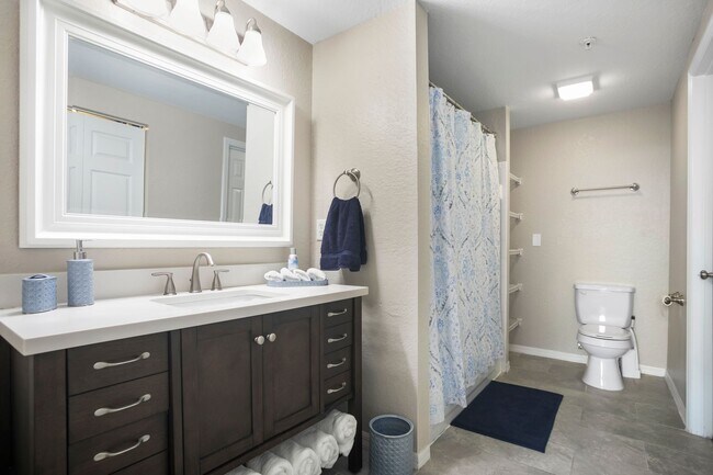 Building Photo - ** THE TIDES AT PELCIAN LANDING ** 2 BED /...
