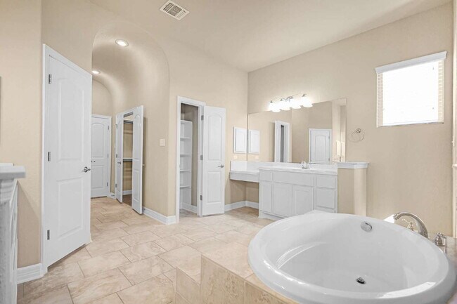 Building Photo - Beautiful 4-Bedroom Home in Stevens Ranch – Walking Distance to Northside ISD Schools!