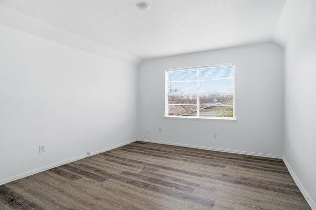 Building Photo - 3822 W Calgary Ct