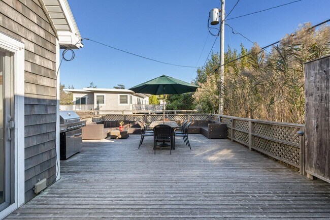 Building Photo - 38 Homesite Ave