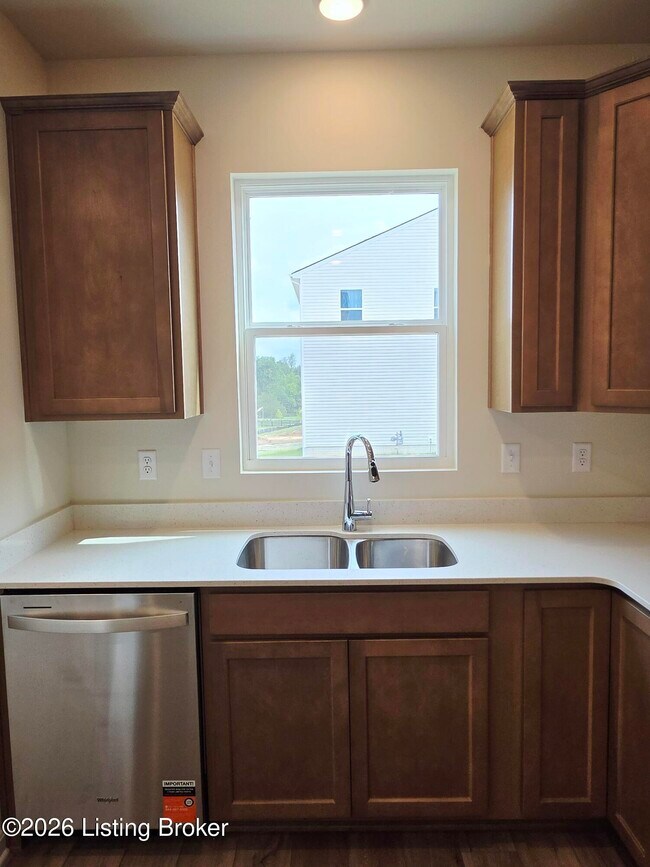 Building Photo - 11144 Castlebrook Dr