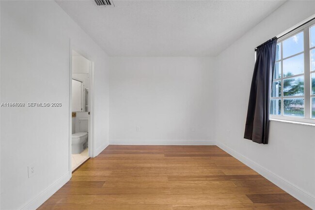 Building Photo - 14260 SW 121st Pl