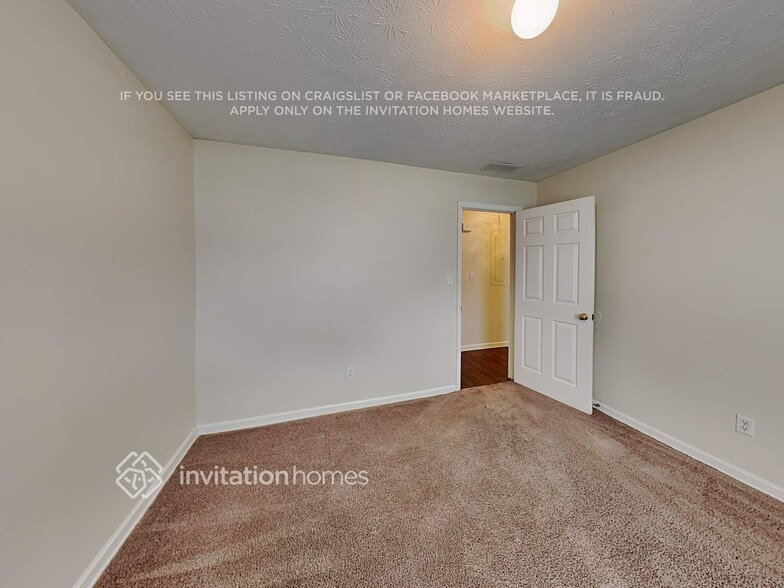 Building Photo - 230 Graystone Dr