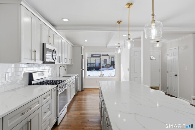 Building Photo - 193 Cypress Rd