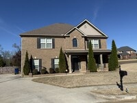 Building Photo - 218 Woodgrove Dr NW