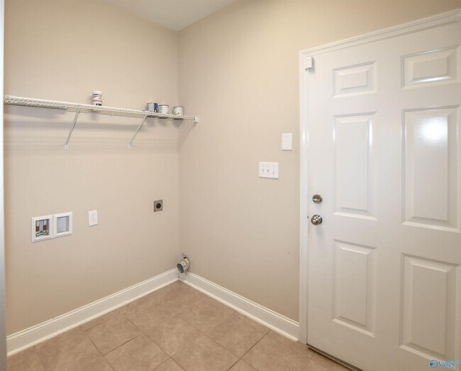 Building Photo - 115 Sage Willow Dr SW