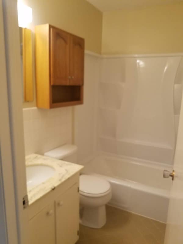 Building Photo - 930 6th St S