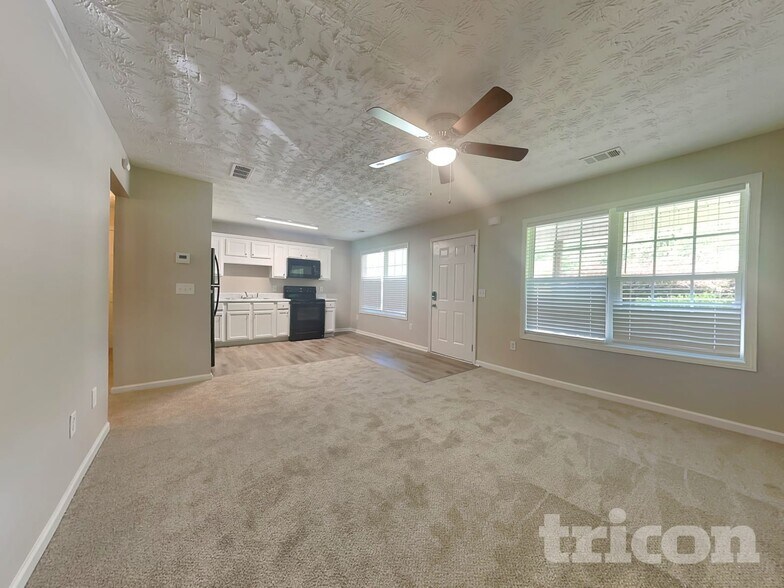 Building Photo - 40 Halley Ct