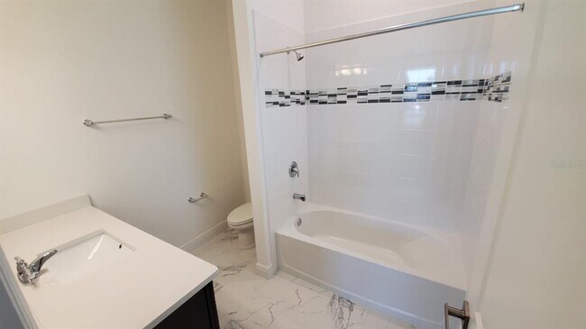 Building Photo - 9918 Summerlake Groves St