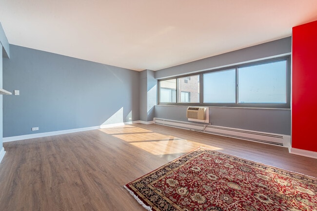 Building Photo - 7337 S South Shore Dr