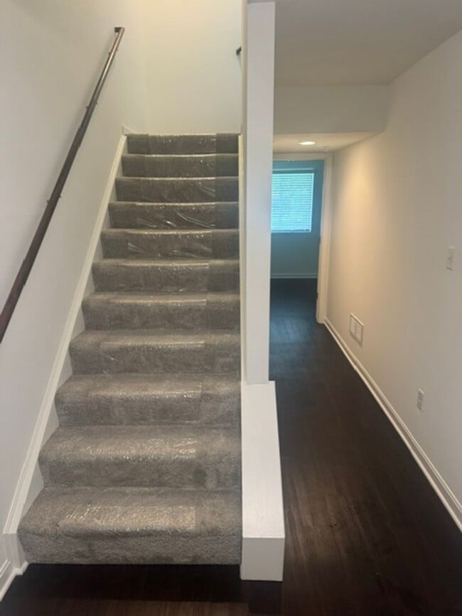 Building Photo - 3 bedroom/2 Bath Townhome Warrendale, PA