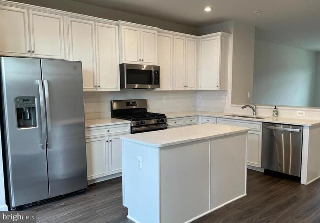 Building Photo - 1113 Rampart Dr