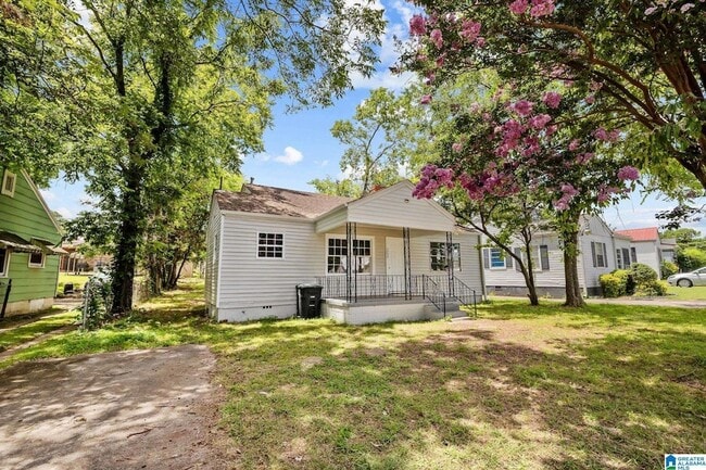 Building Photo - 5000 Court I