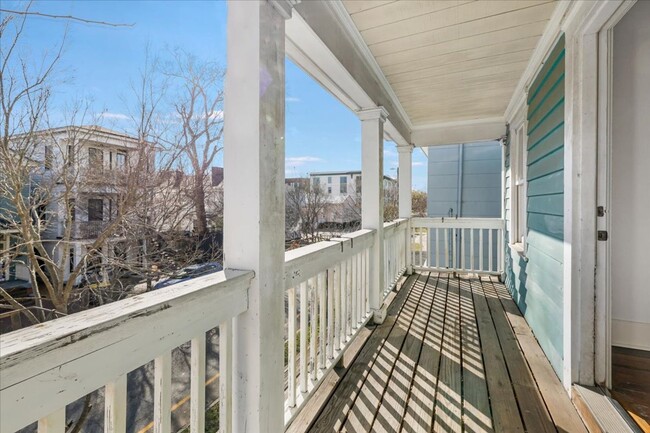 Building Photo - 216 W Anderson St