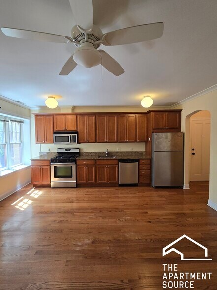 Primary Photo - 4908 N Washtenaw Ave