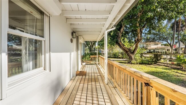 Building Photo - 1701 SW 12th Ave