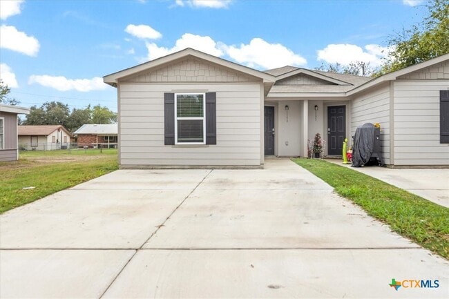 Primary Photo - 1153 Magnolia St