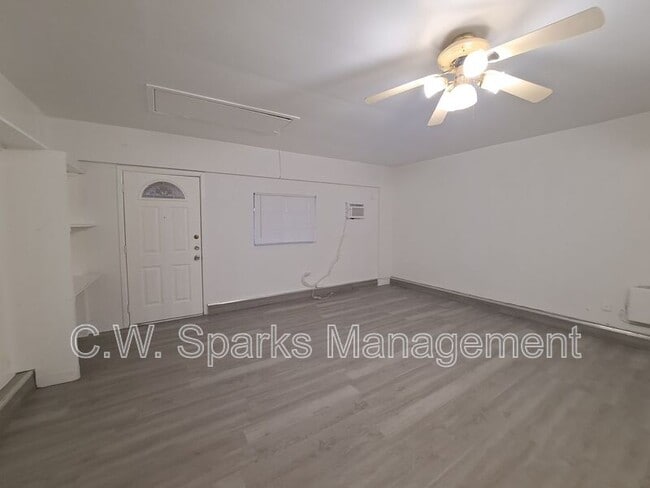 Building Photo - 3517 Hillridge Dr