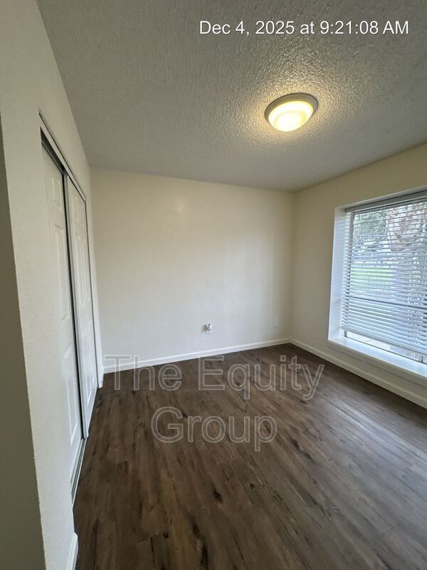 Building Photo - 524 S Encina St