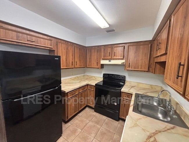 Building Photo - 4654 Lighthouse Cir