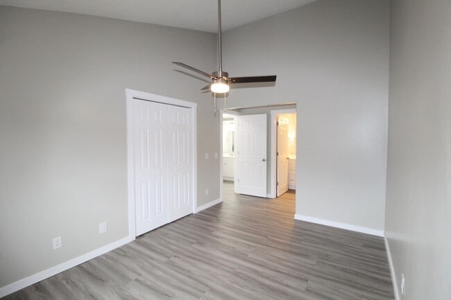 Building Photo - 1026 Blue Ridge Dr