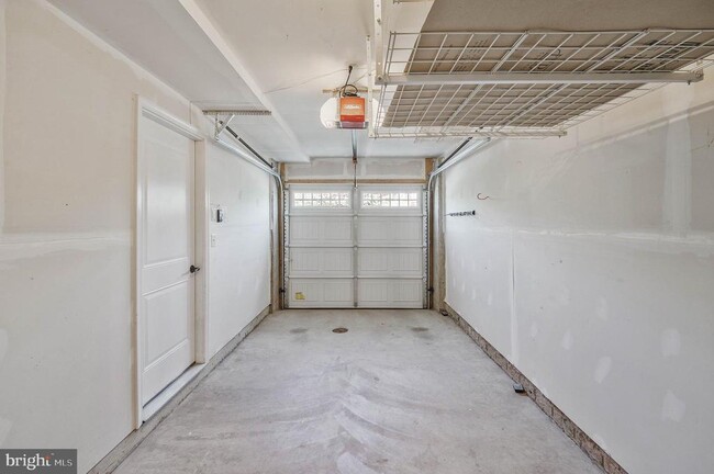Building Photo - 10711 Hinton Wy