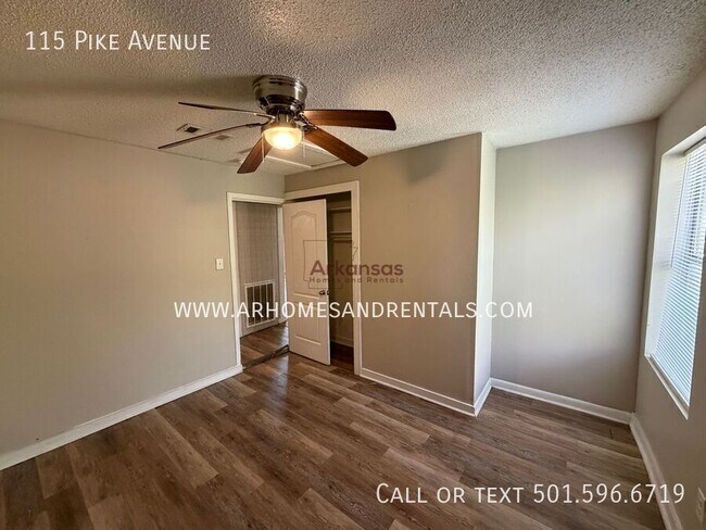 Building Photo - 115 Pike Ave