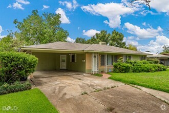 Building Photo - BEAUTIFUL 3 BEDROOM 2 BATH IN BOSSIER