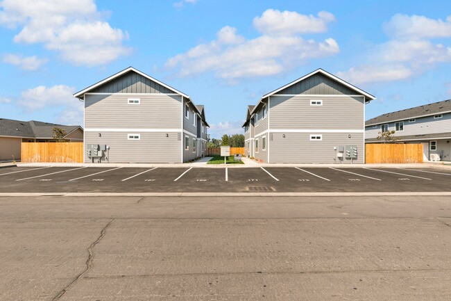 Building Photo - 165 Northridge Terrace