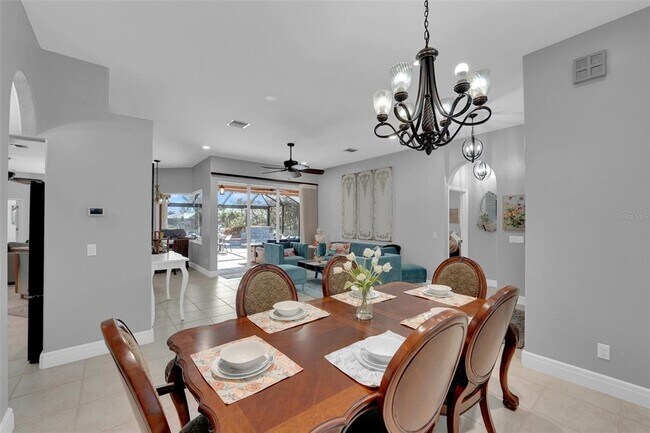 Building Photo - 2436 Deborah Dr