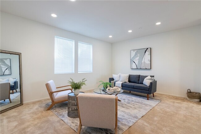 Building Photo - 11006 Getaway Dr