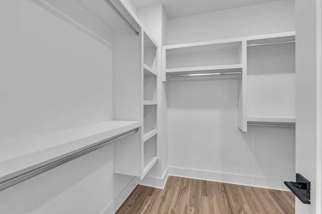 Building Photo - New build in West Nashville!