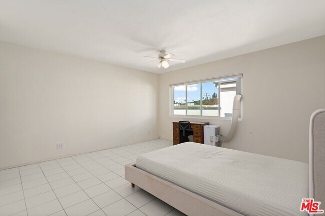 Building Photo - 1528 Berkeley St