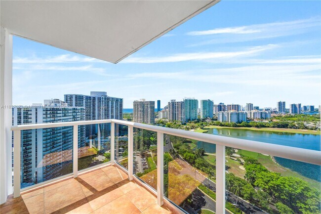 Building Photo - 3675 N Country Club Dr