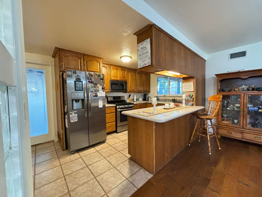 Building Photo - 10975 Endicott Dr