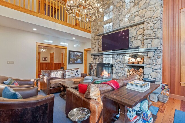 Building Photo - 20 Yellow Birch Cir