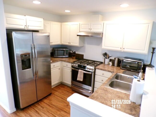 Building Photo - Home in the Willamette Landing neighborhood