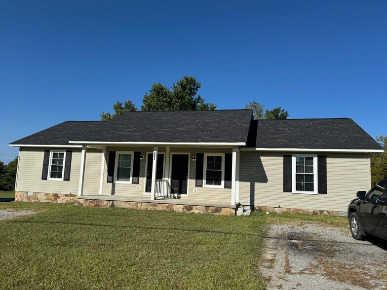 Primary Photo - 110 Mirandy Rd