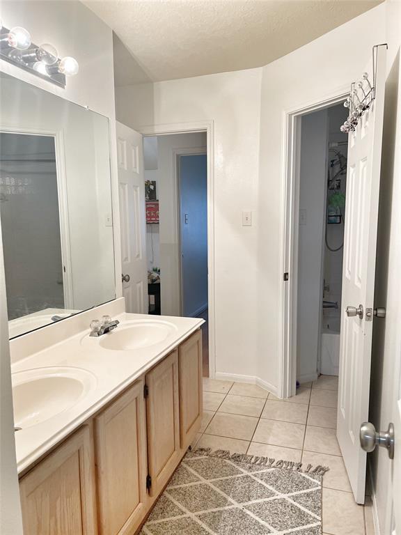 Building Photo - 10710 Brookshire Ln