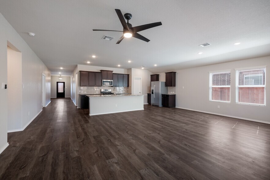 Building Photo - 31681 Nimbus Dr